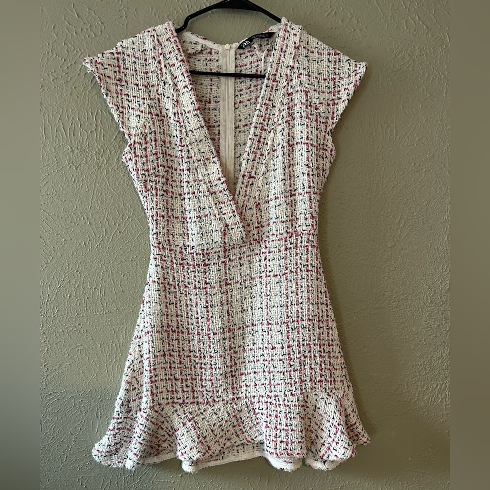 Zara Mini Dress  , color Cream/ black/ pink Size S